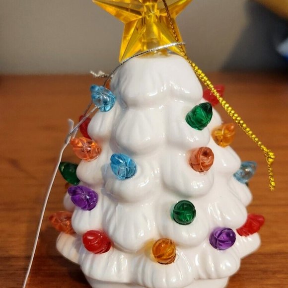 Mr. Christmas Holiday Nwt Mr Christmas Lightup Ceramic Christmas